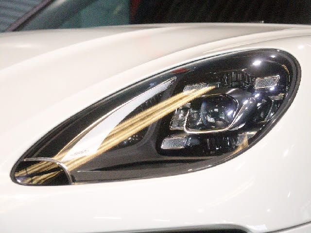 PORSCHE PORSCHE Macan 2018