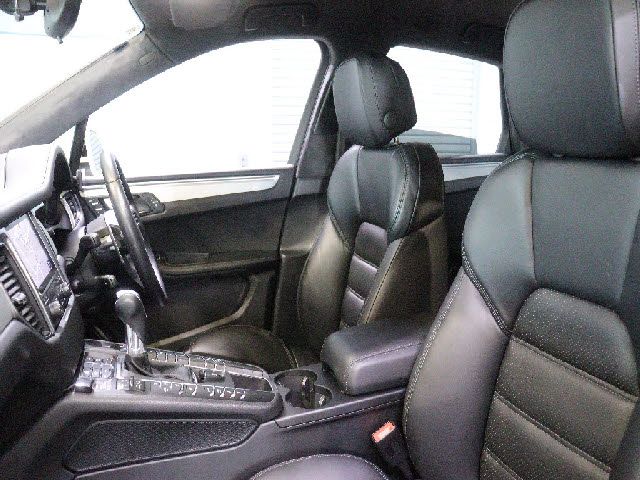 PORSCHE PORSCHE Macan 2018