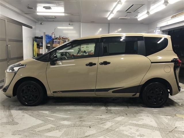 TOYOTA SIENTA 4WD 2020