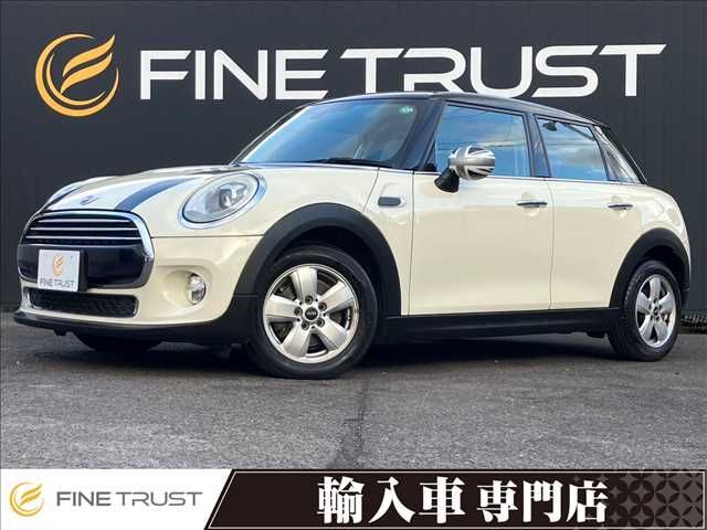 BMW BMW MINI COOPER D 5DOOR 2017