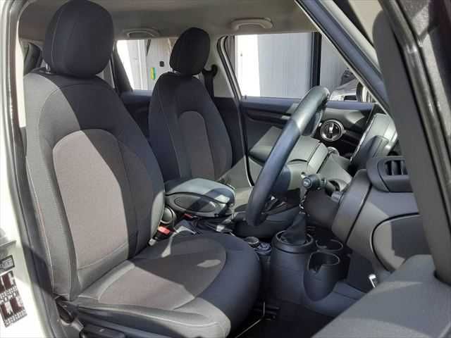 BMW BMW MINI COOPER D 5DOOR 2017