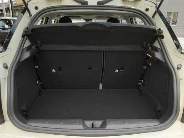 BMW BMW MINI COOPER D 5DOOR 2017