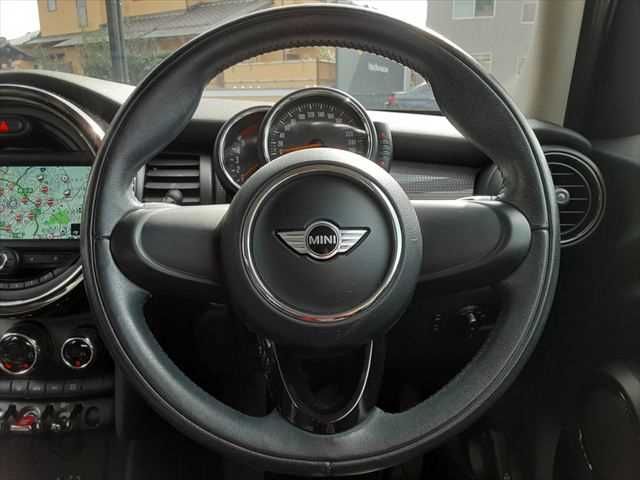 BMW BMW MINI COOPER D 5DOOR 2017