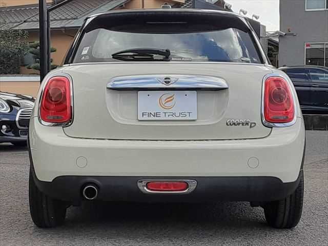 BMW BMW MINI COOPER D 5DOOR 2017