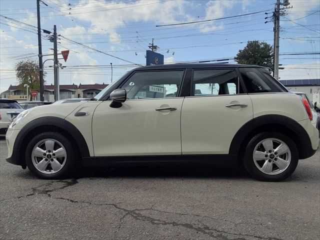 BMW BMW MINI COOPER D 5DOOR 2017
