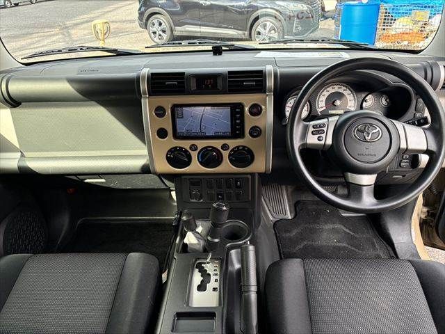 TOYOTA FJ CRUISER 4WD 2015