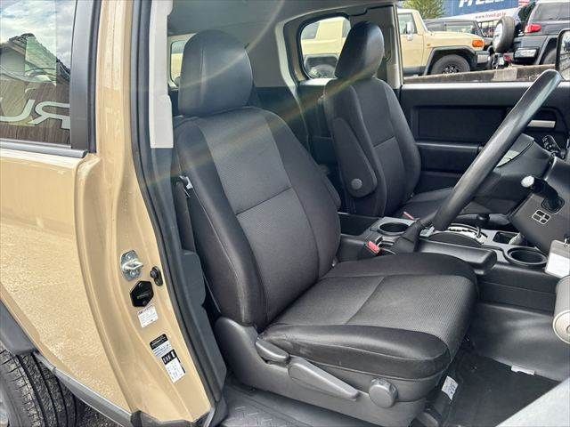 TOYOTA FJ CRUISER 4WD 2015