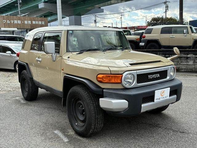 TOYOTA FJ CRUISER 4WD 2015