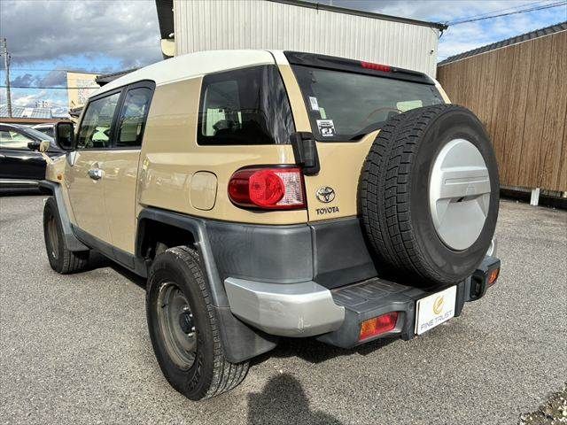 TOYOTA FJ CRUISER 4WD 2015