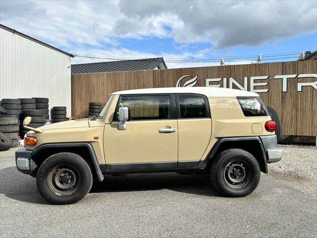 TOYOTA FJ CRUISER 4WD 2015