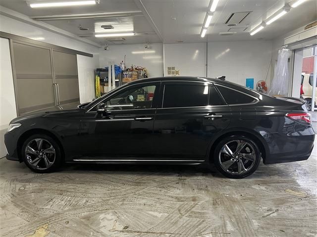 TOYOTA CROWN sedan hybrid 4WD 2020