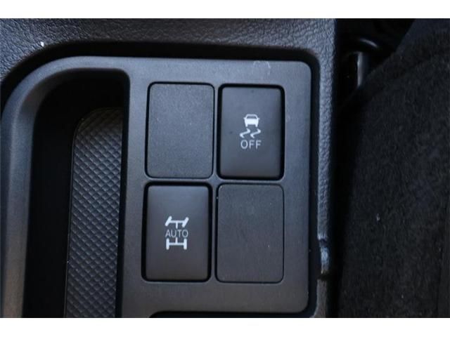 TOYOTA VITZ  4WD 2017