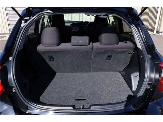 TOYOTA VITZ  4WD 2017