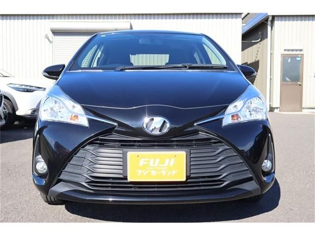 TOYOTA VITZ  4WD 2017