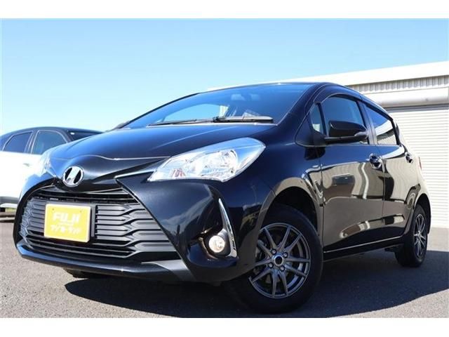 TOYOTA VITZ  4WD 2017