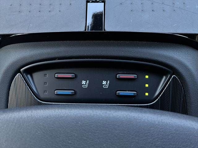 TOYOTA HARRIER PHEV 2023