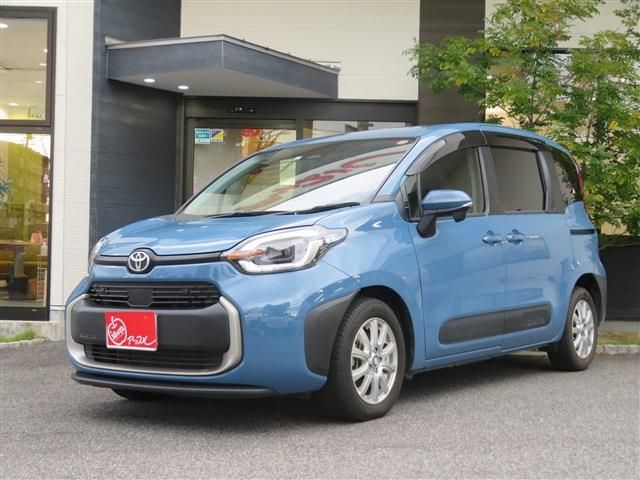 TOYOTA SIENTA HYBRID 2023