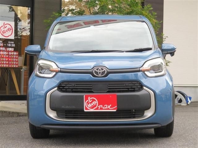 TOYOTA SIENTA HYBRID 2023