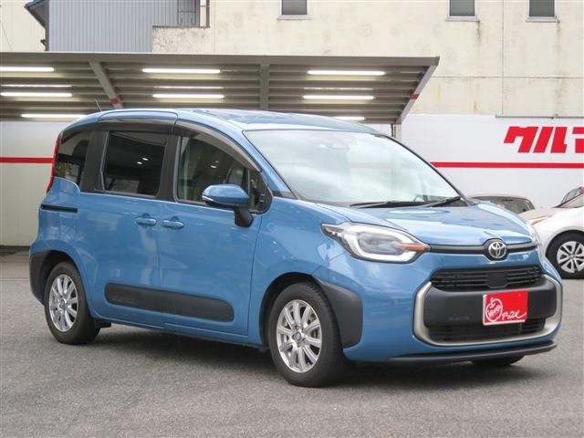 TOYOTA SIENTA HYBRID 2023