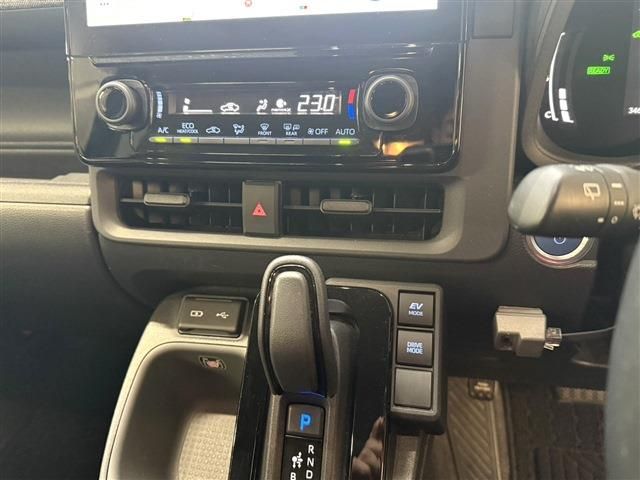 TOYOTA SIENTA HYBRID 2023