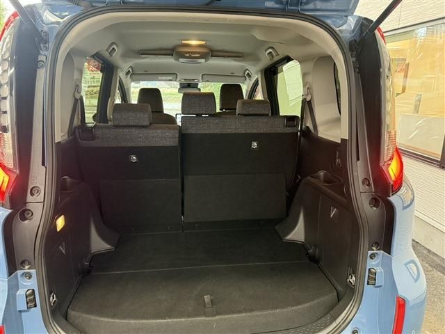 TOYOTA SIENTA HYBRID 2023