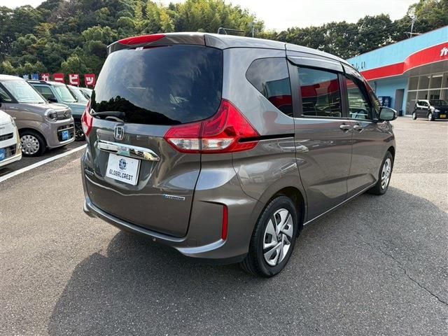 HONDA FREED HYBRID 2022