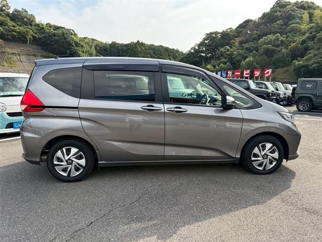 HONDA FREED HYBRID 2022