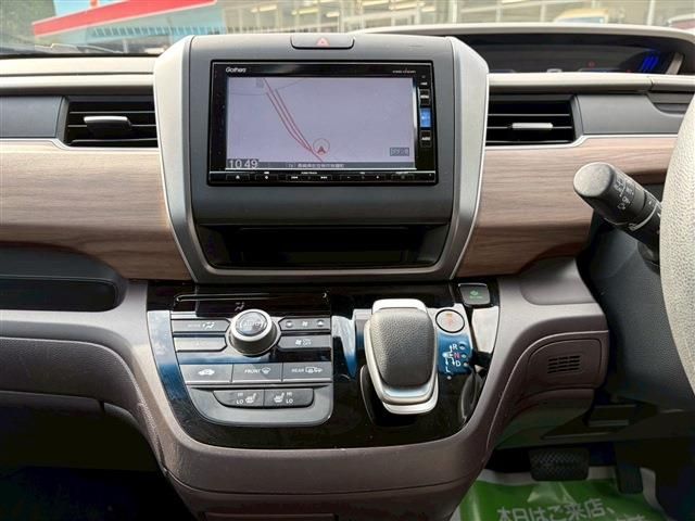 HONDA FREED HYBRID 2022