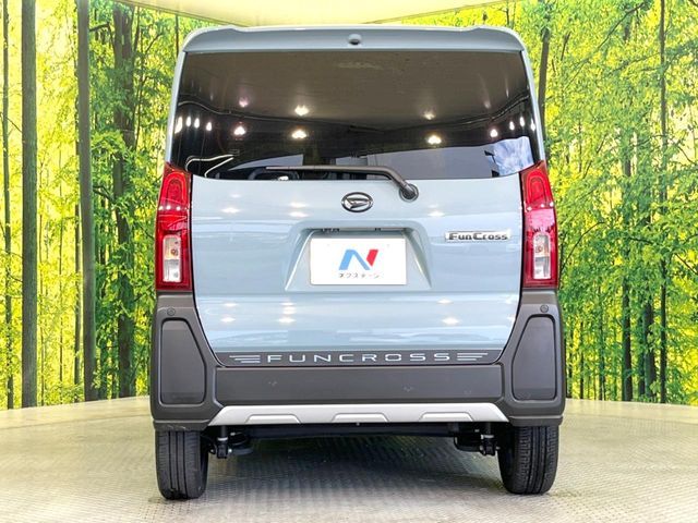 DAIHATSU TANTO FAN CROSS 2023