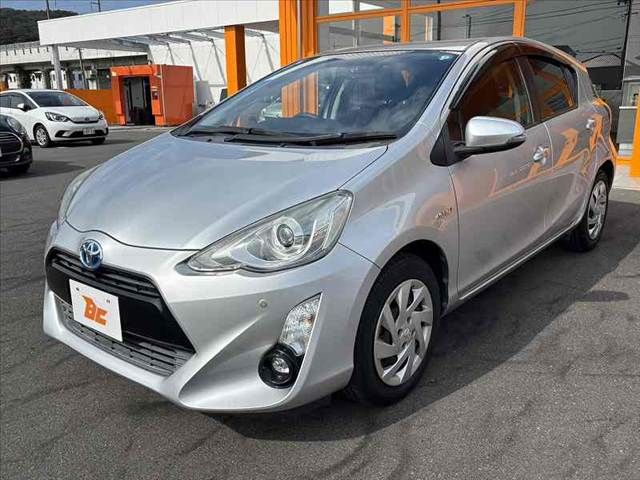 TOYOTA AQUA 2015