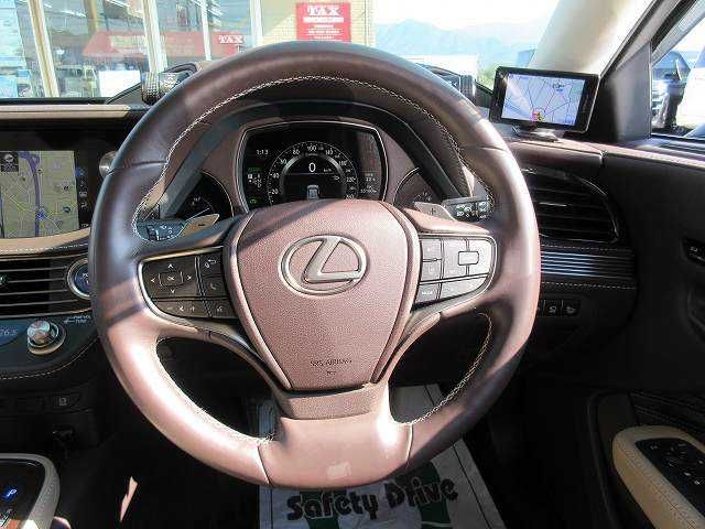 TOYOTA LEXUS LS500h 2017