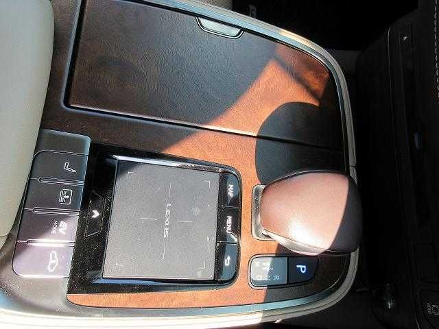 TOYOTA LEXUS LS500h 2017