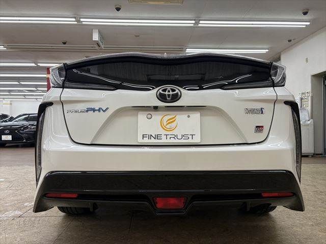 TOYOTA PRIUS PHV 2017