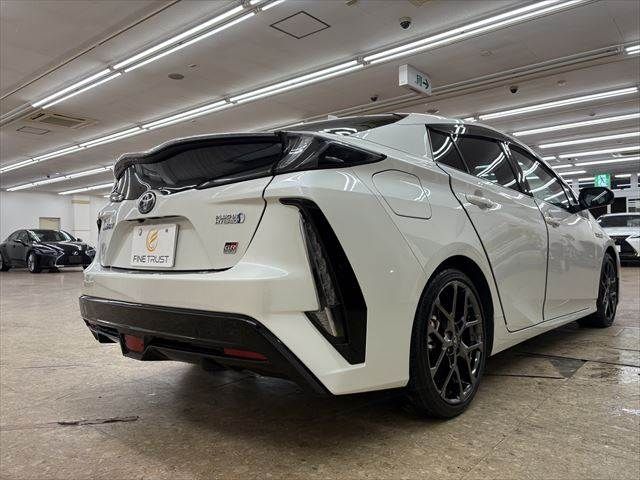 TOYOTA PRIUS PHV 2017