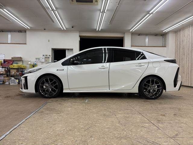 TOYOTA PRIUS PHV 2017