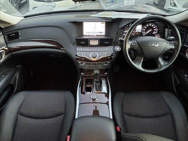 NISSAN FUGA HYBRID 2015