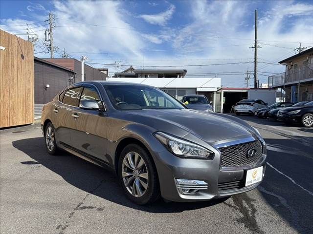 NISSAN FUGA HYBRID 2015