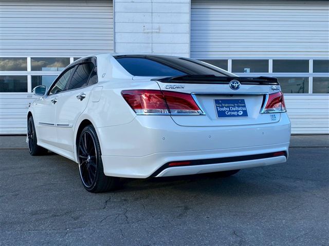 TOYOTA CROWN sedan hybrid 4WD 2016