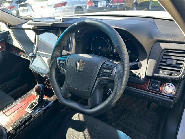 TOYOTA CROWN sedan hybrid 4WD 2016