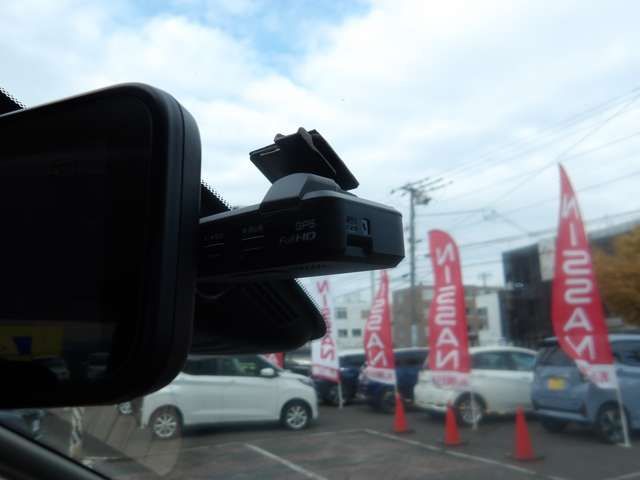 NISSAN SERENA  S-HYBRID 4WD 2017