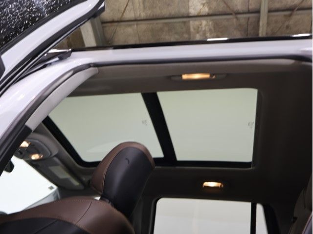 JEEP JEEP COMMANDER 2023