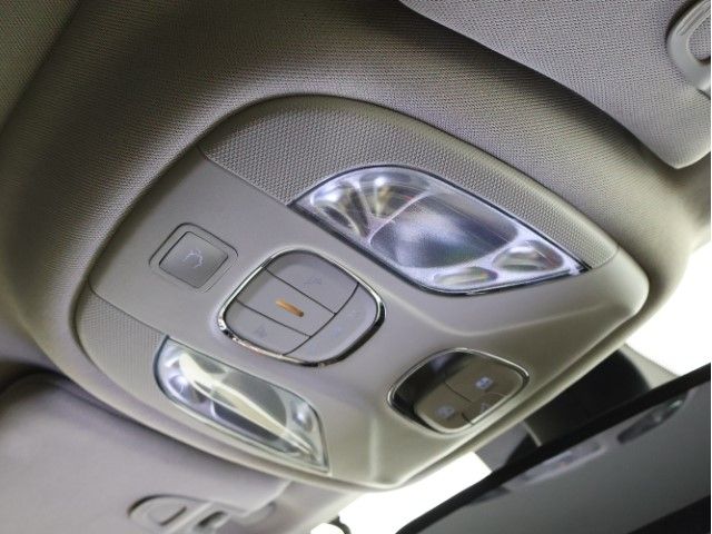 JEEP JEEP COMMANDER 2023