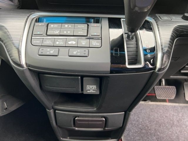 HONDA STEPWAGON SPADA 4WD 2015