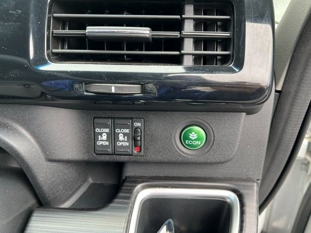 HONDA STEPWAGON SPADA 4WD 2015