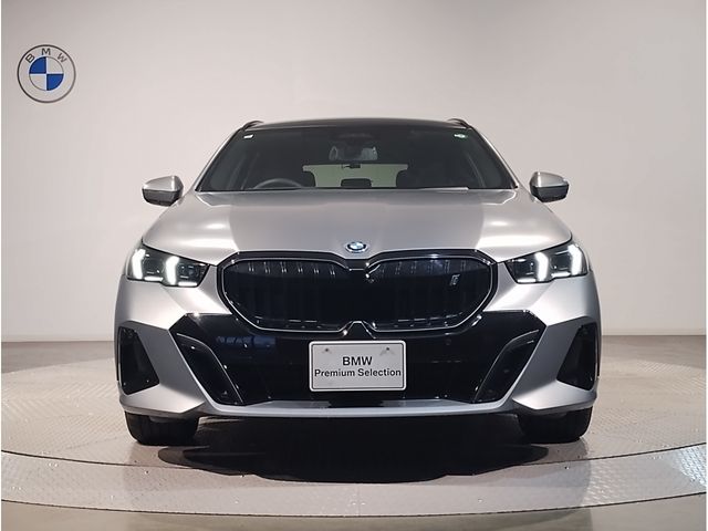 BMW BMW i5 touring 2024
