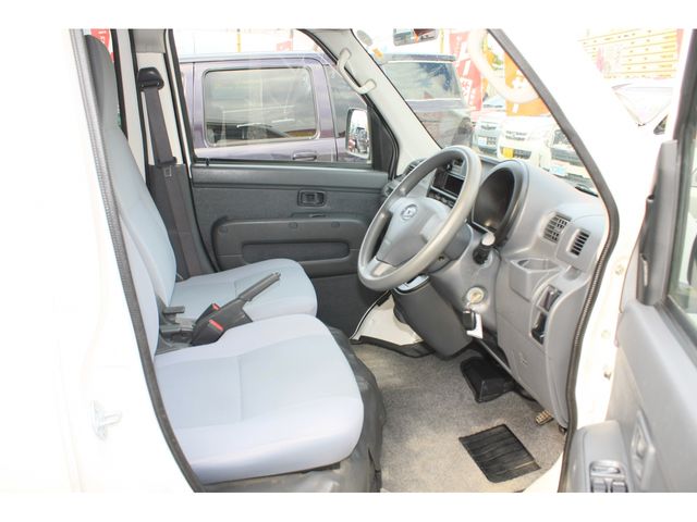 DAIHATSU HIJET CARGO 2017