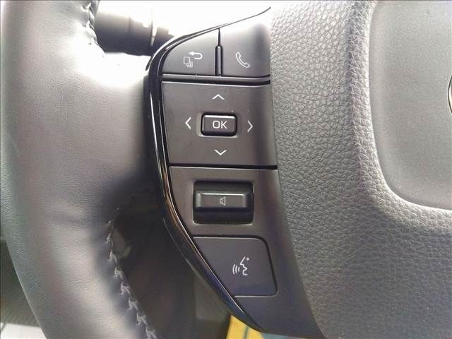 TOYOTA PRIUS 4WD 2023