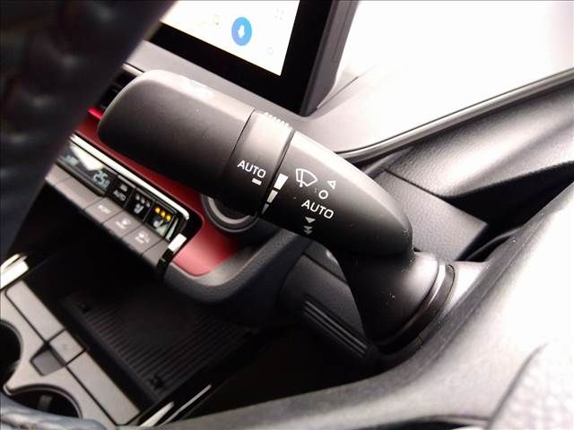 TOYOTA PRIUS 4WD 2023