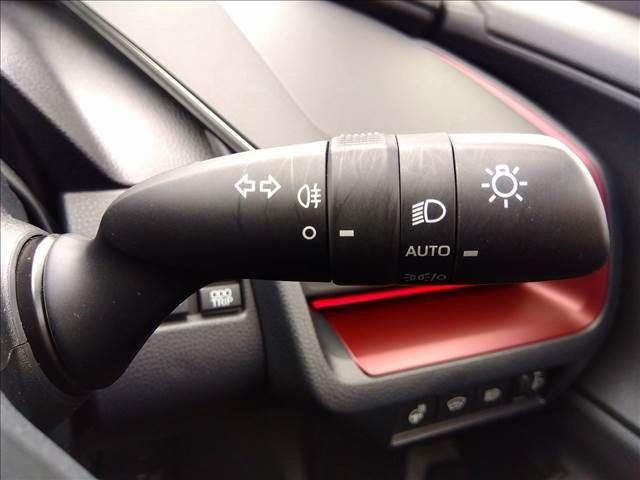 TOYOTA PRIUS 4WD 2023