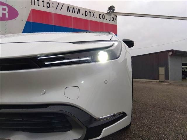 TOYOTA PRIUS 4WD 2023